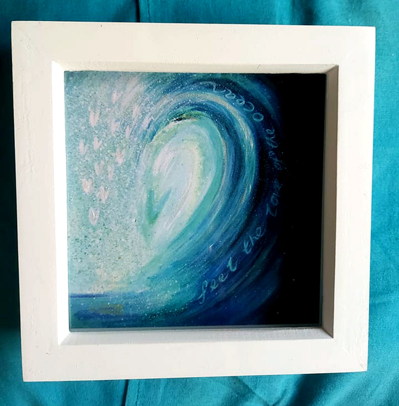 Feel the love of the ocean-  min art gift